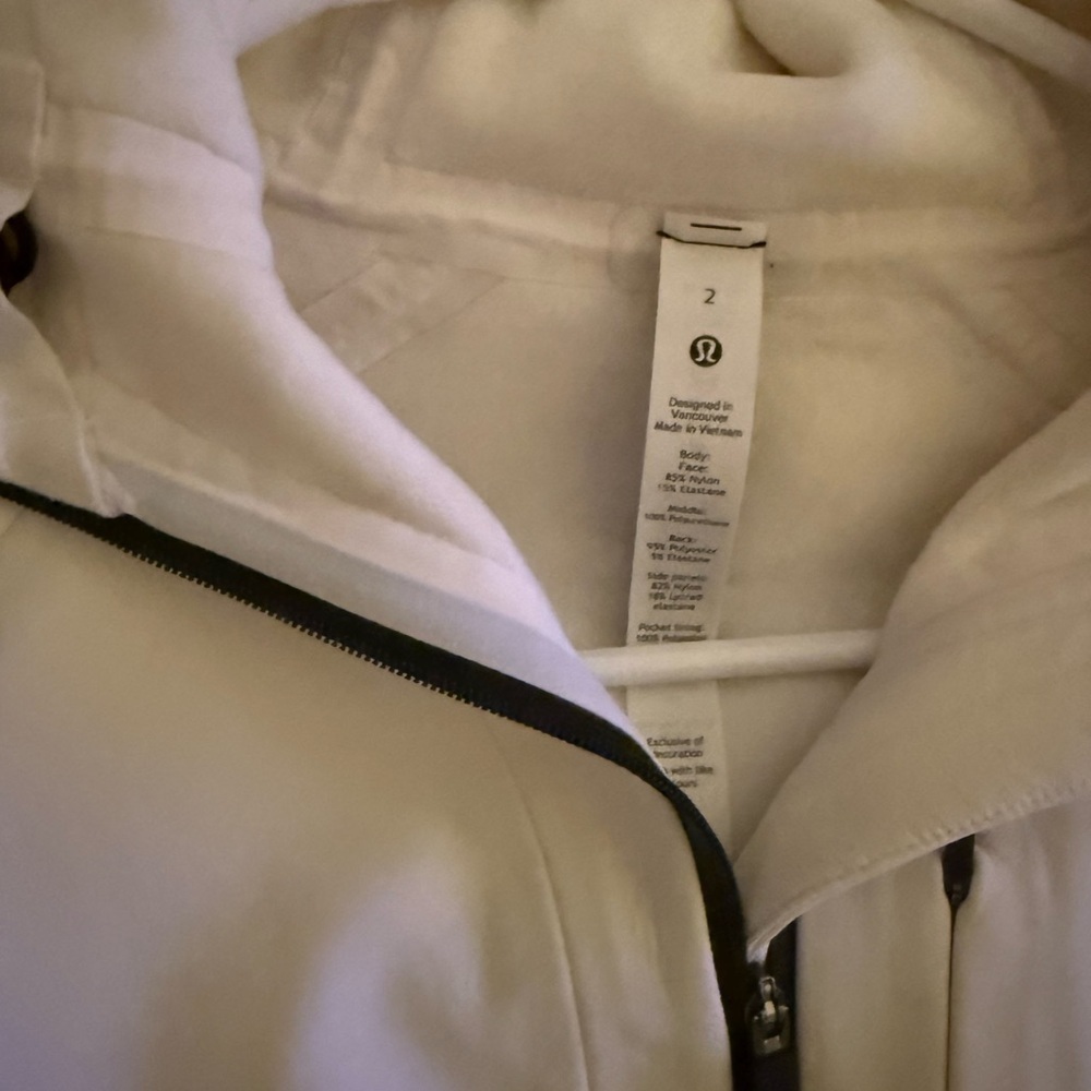 Lululemon Women’s Cross Chill Performance Jacket – Size 2 - Picture 5 of 5